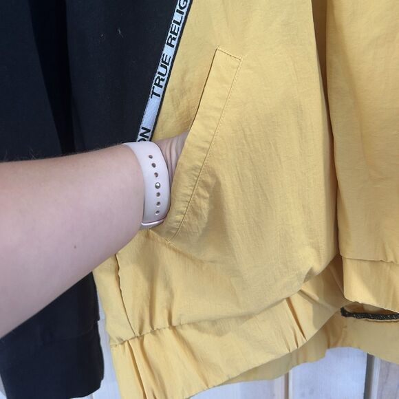 True Religion Mens Hoodie M Spell Out Pockets Tie Dye Black Yellow Colorblock - Picture 3 of 12